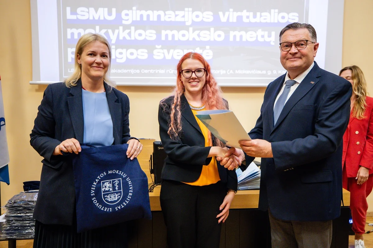 LSMU gimnazijos Virtuali mokykla išleido pirmąją laidą: linkėta siekti ambicingiausių tikslų