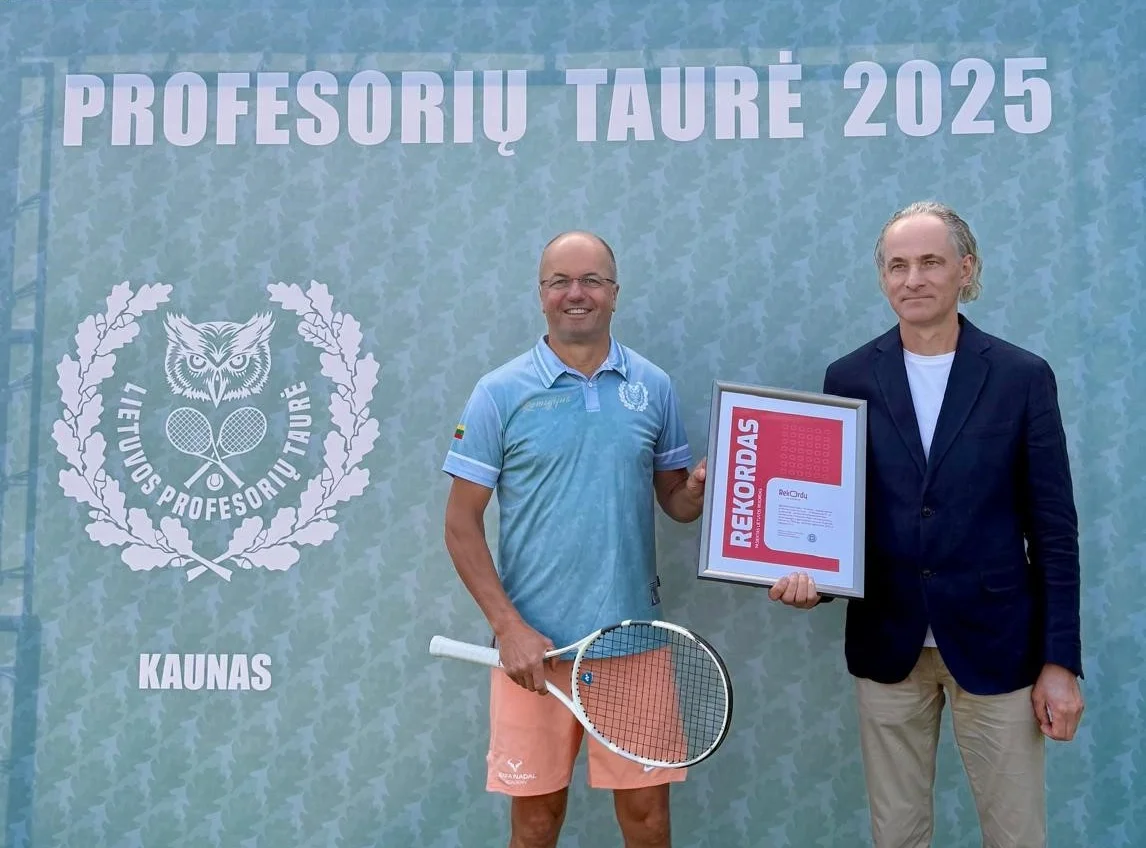 LSMU atstovai sužibėjo tradiciniame „Profesorių taurės“ teniso turnyre