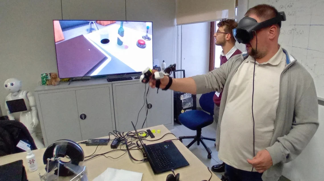 Virtualios realybės sprendimai ir lytėjimo prietaisų pritaikymas žada permainas mokant chirurgijos