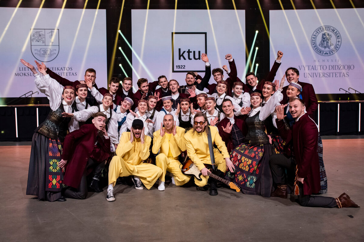 LSMU tautinių šokių kolektyvas Džigūnas